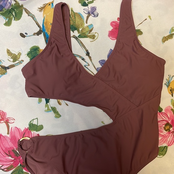 NWOT ladies bathing suit - Picture 2 of 8